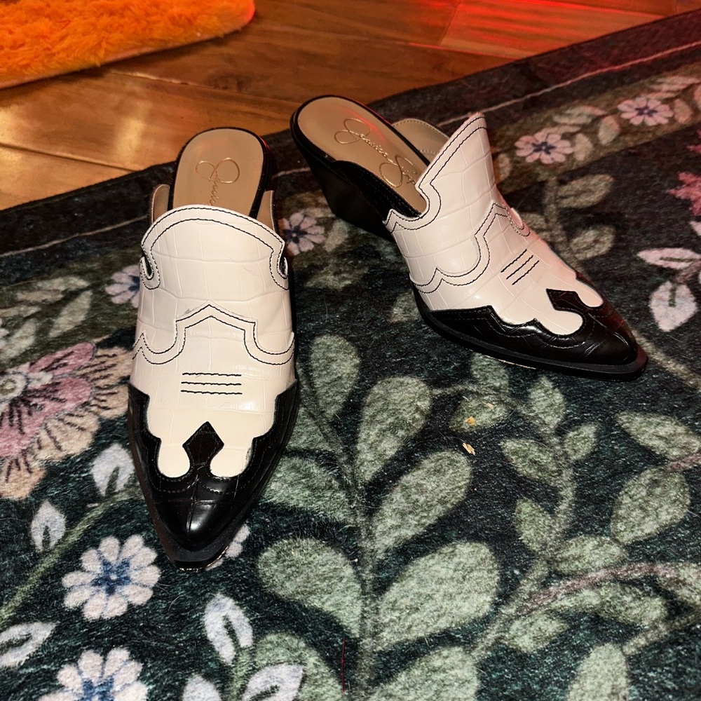 Chic Two-Tone Women's western Mules 7 cowgirl